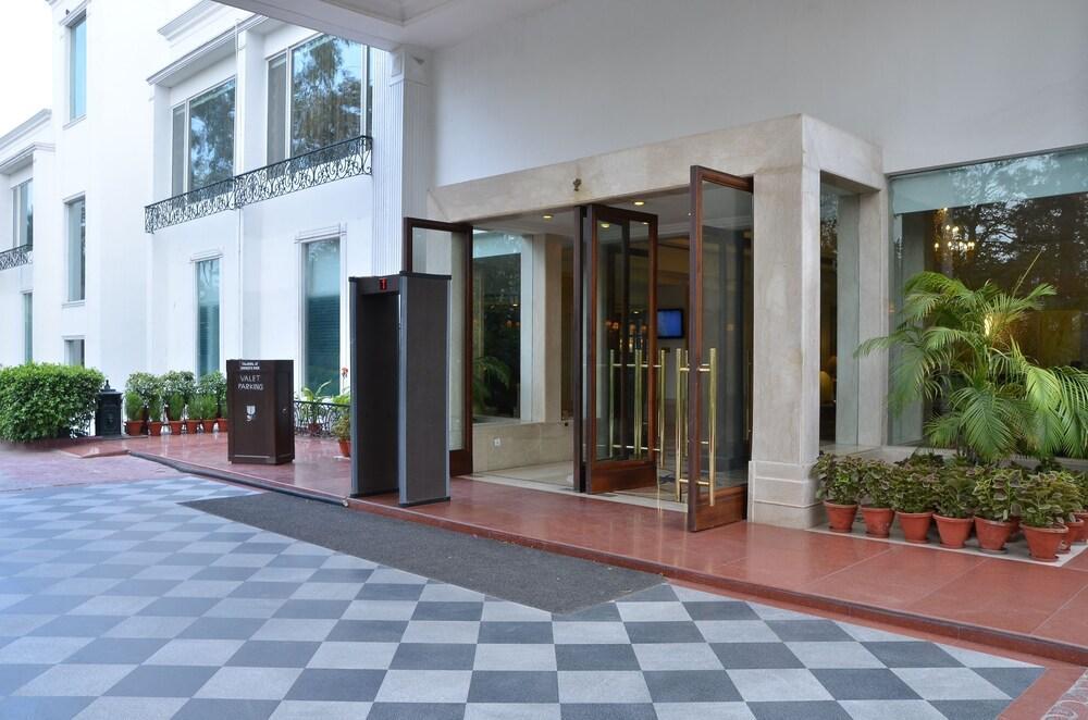 Country Inn & Suites By Radisson, Delhi Satbari New Delhi Exteriör bild