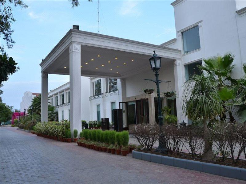 Country Inn & Suites By Radisson, Delhi Satbari New Delhi Exteriör bild