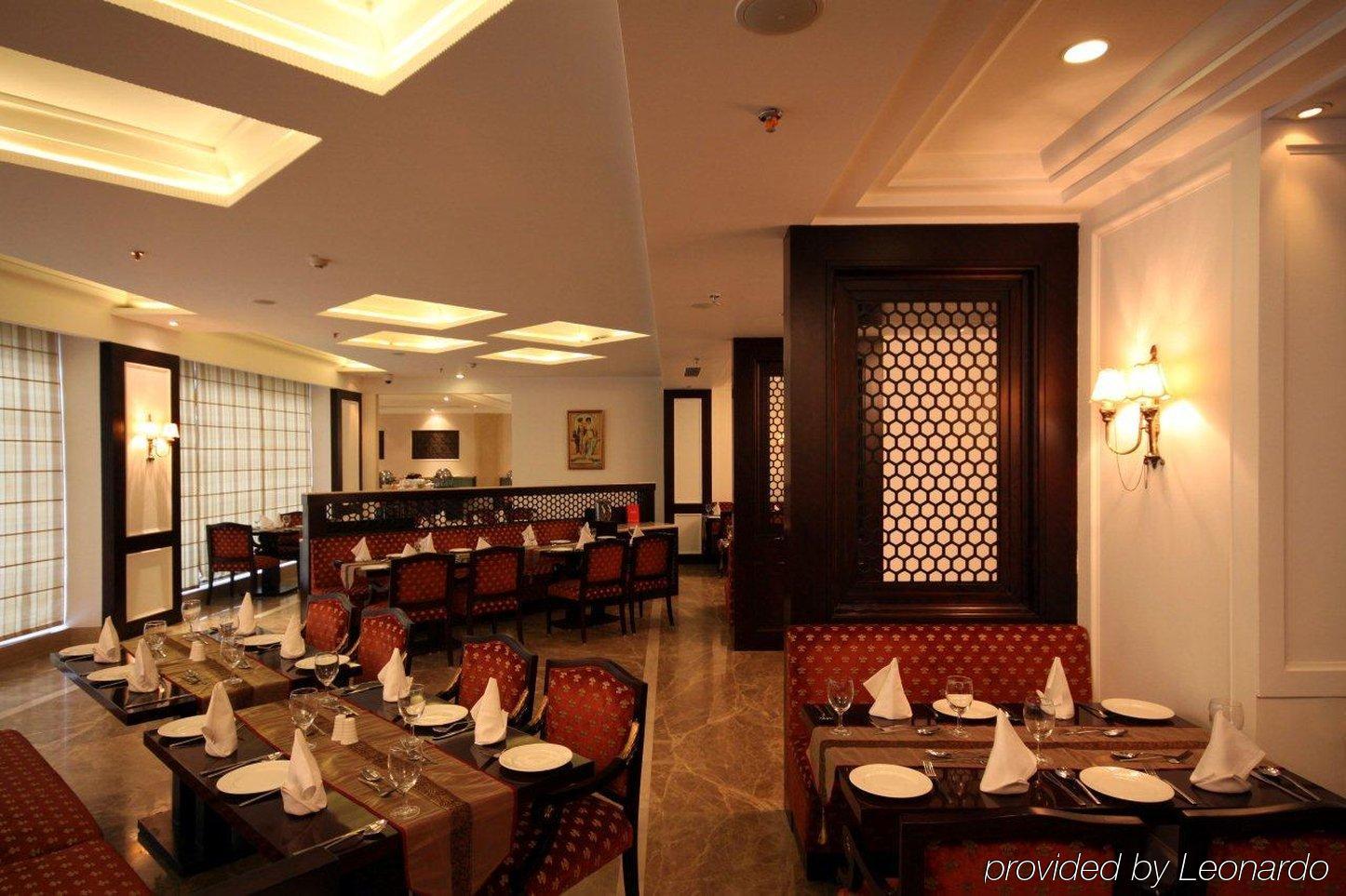 Country Inn & Suites By Radisson, Delhi Satbari New Delhi Restaurang bild