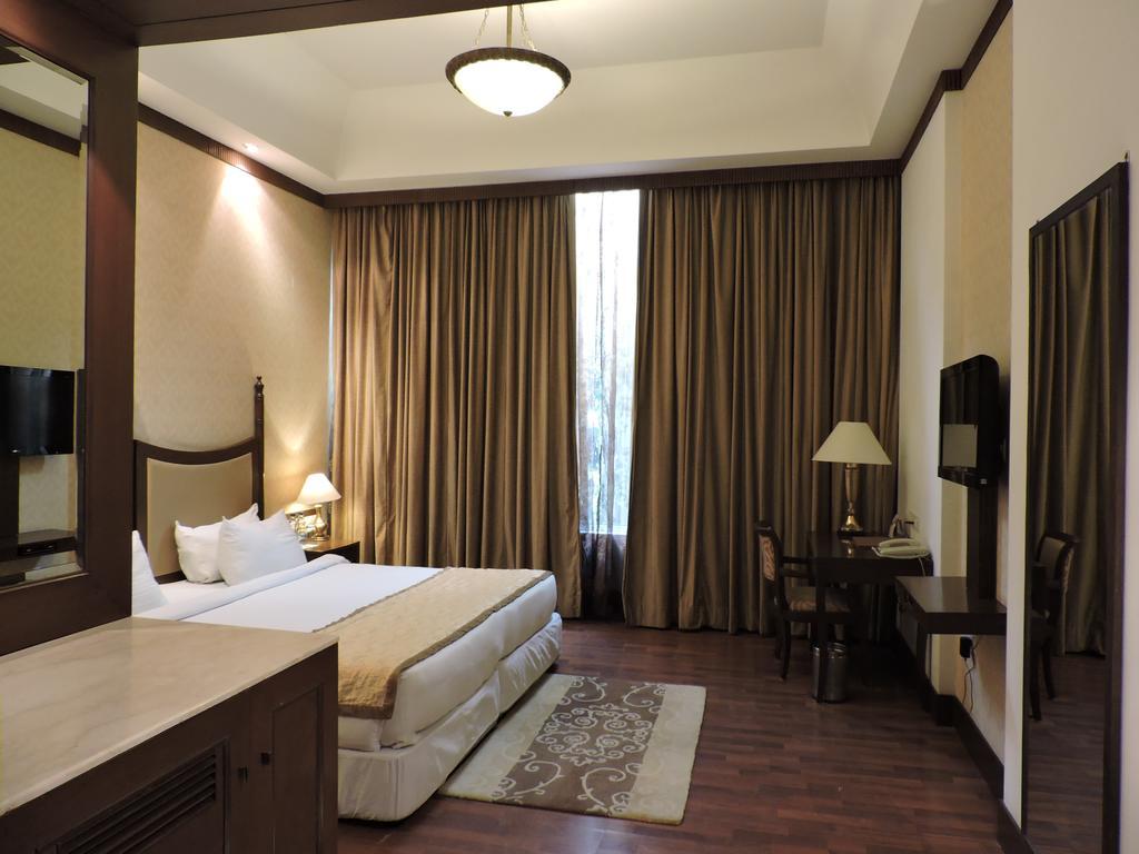 Country Inn & Suites By Radisson, Delhi Satbari New Delhi Exteriör bild