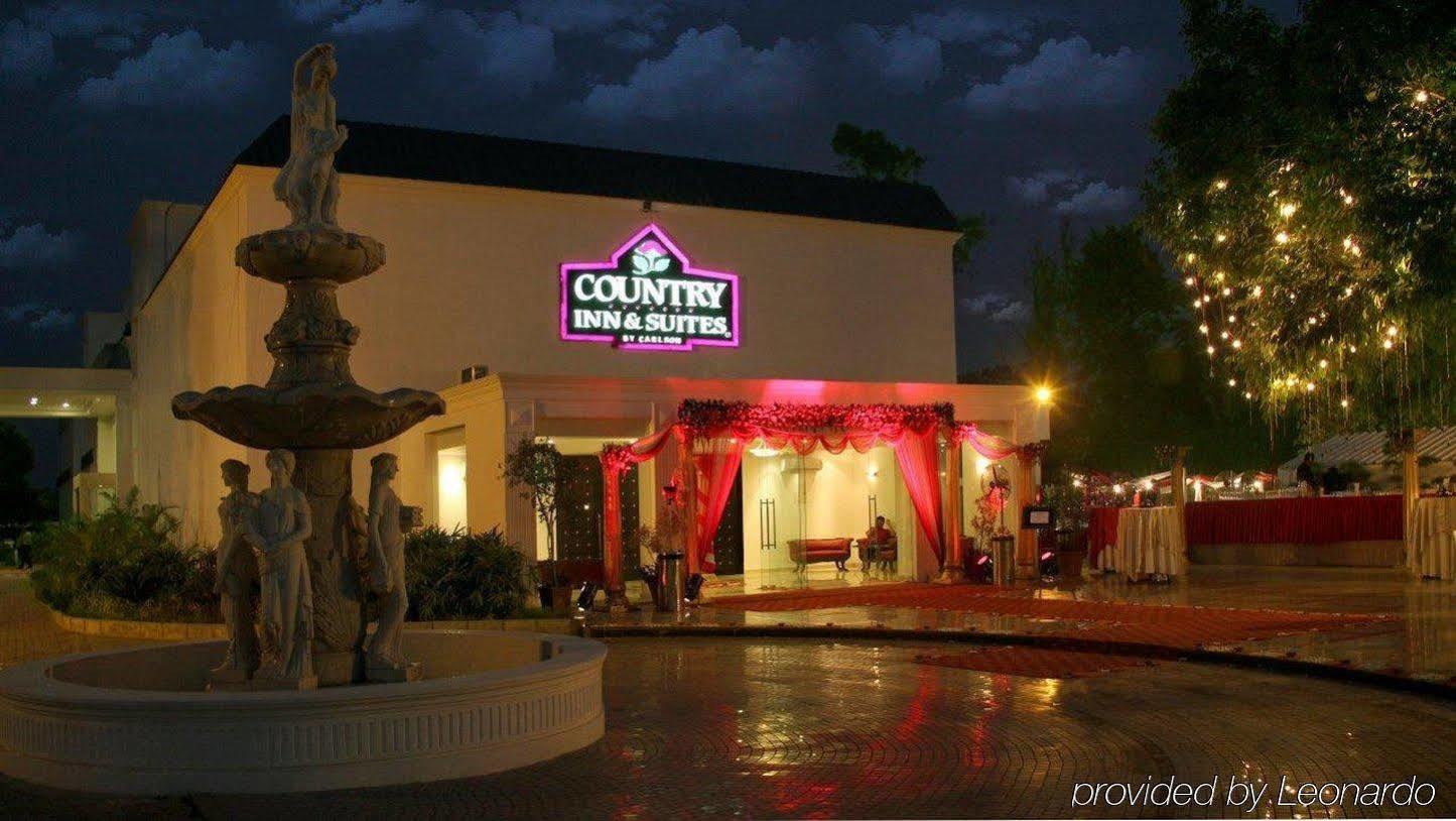 Country Inn & Suites By Radisson, Delhi Satbari New Delhi Exteriör bild