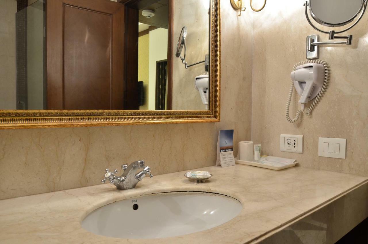 Country Inn & Suites By Radisson, Delhi Satbari New Delhi Exteriör bild